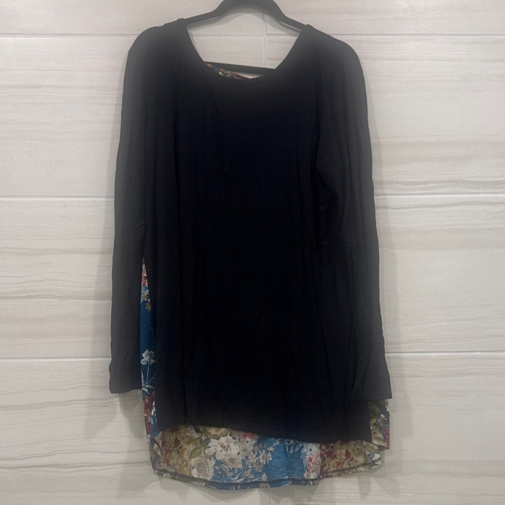 HEIMISH USA Black Floral Tunic